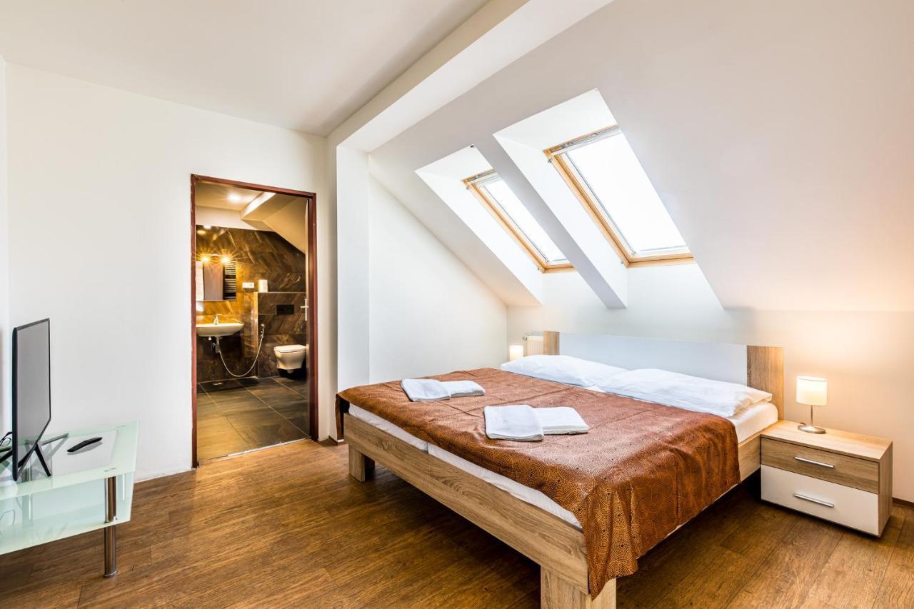 Teplice Apartments Dlouha Экстерьер фото